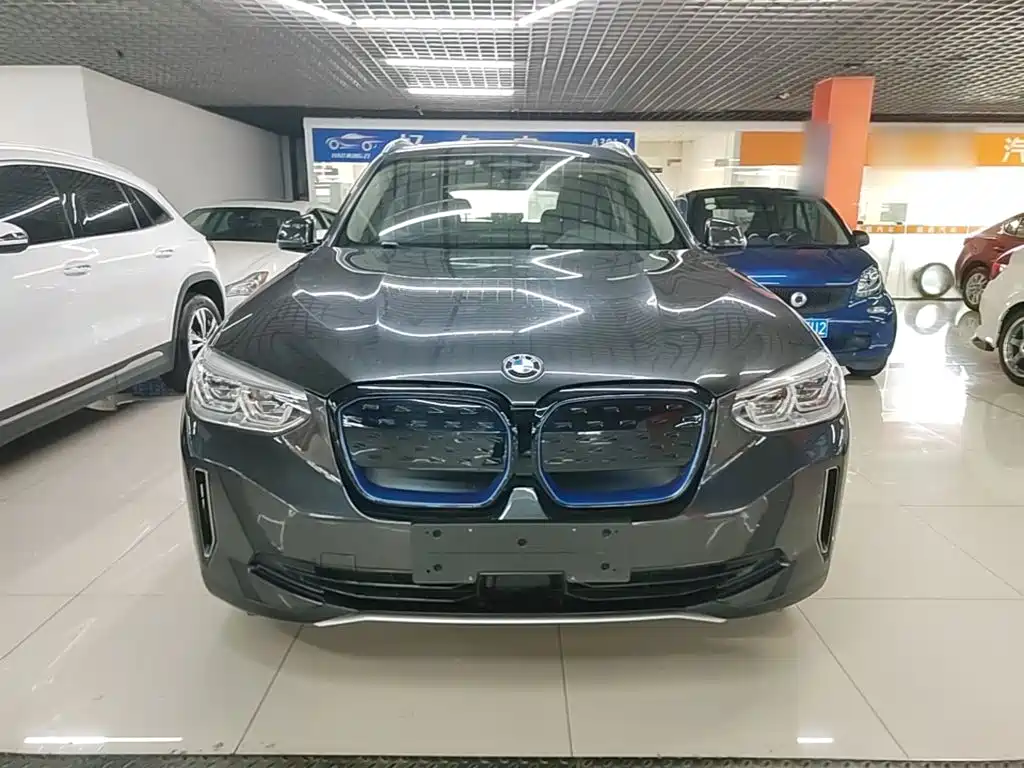 BMW iX3 2021 — фото 3