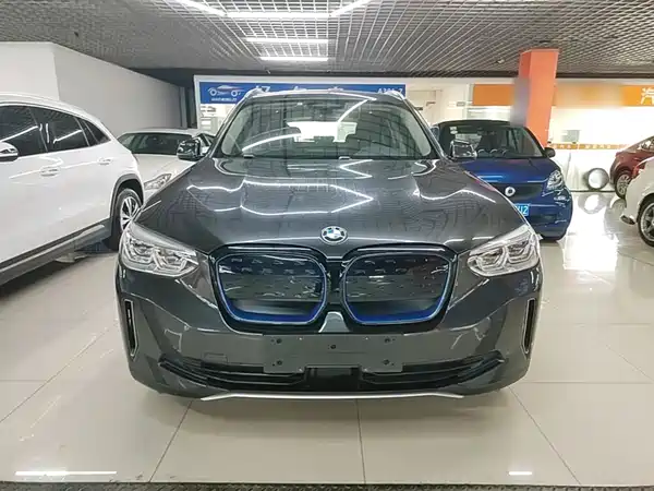 BMW iX3 2021