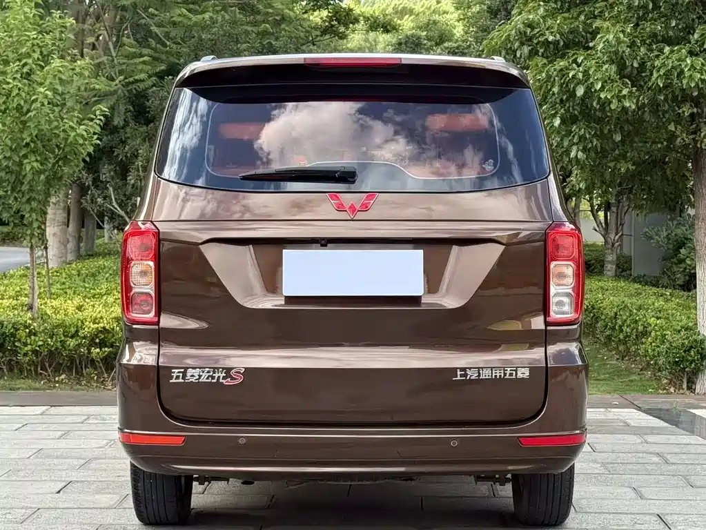 Wuling Hongguang 2019 — фото 8