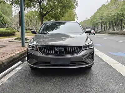 Geely Emgrand 2022