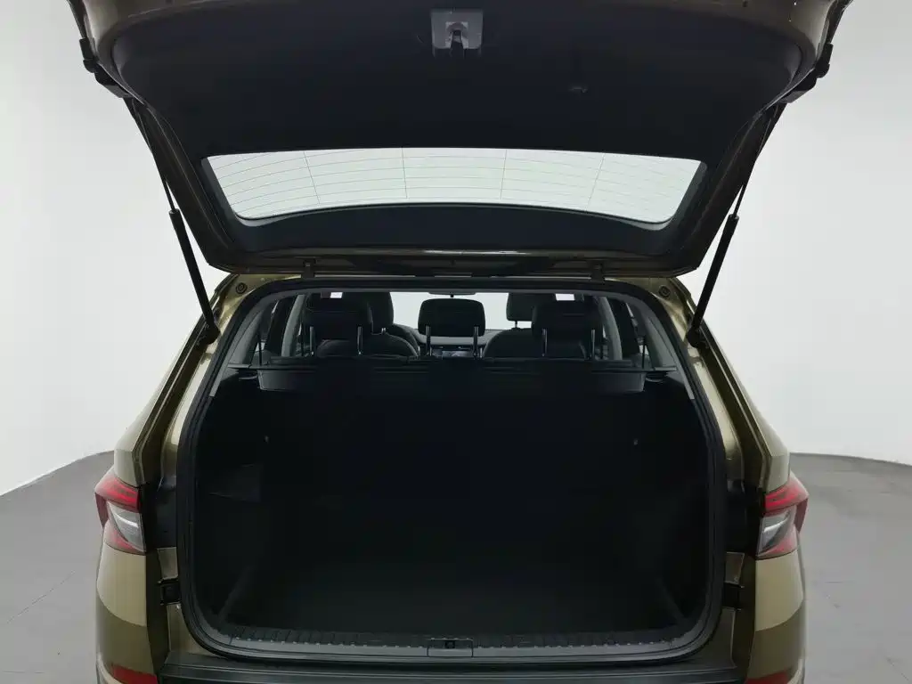 Skoda Kodiaq 2017 — фото 16