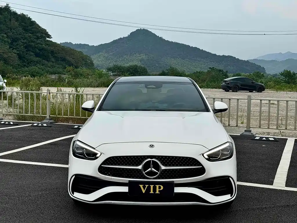 Mercedes-Benz C-Class 2022