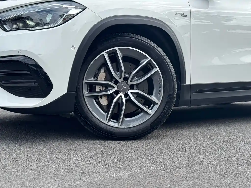 Mercedes-Benz GLA AMG 2021 — фото 9