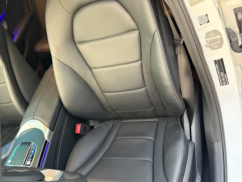 Mercedes-Benz C-Class 2021