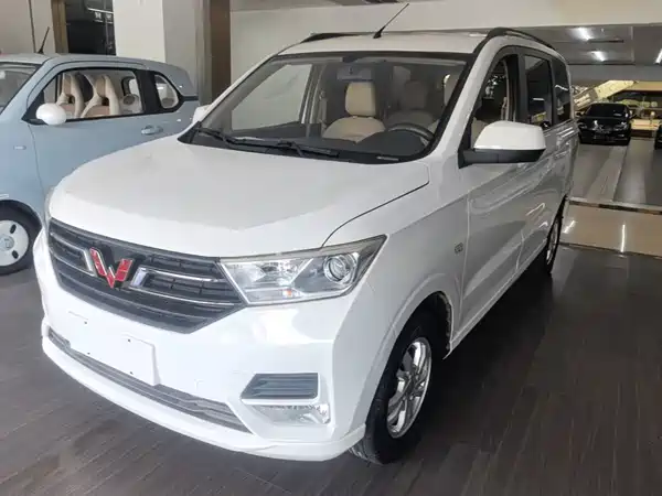 Wuling Hongguang 2018
