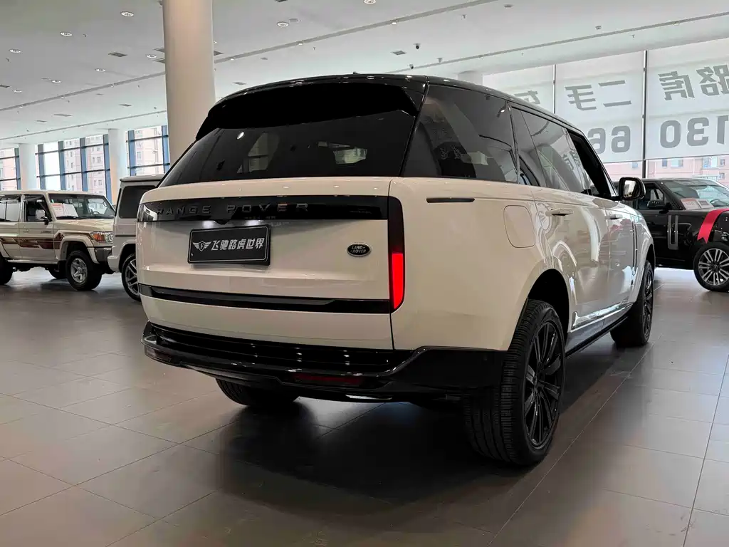 Land Rover Range Rover 2024 — фото 28