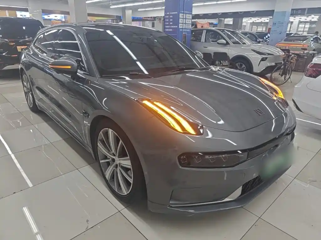 Zeekr 001 2022