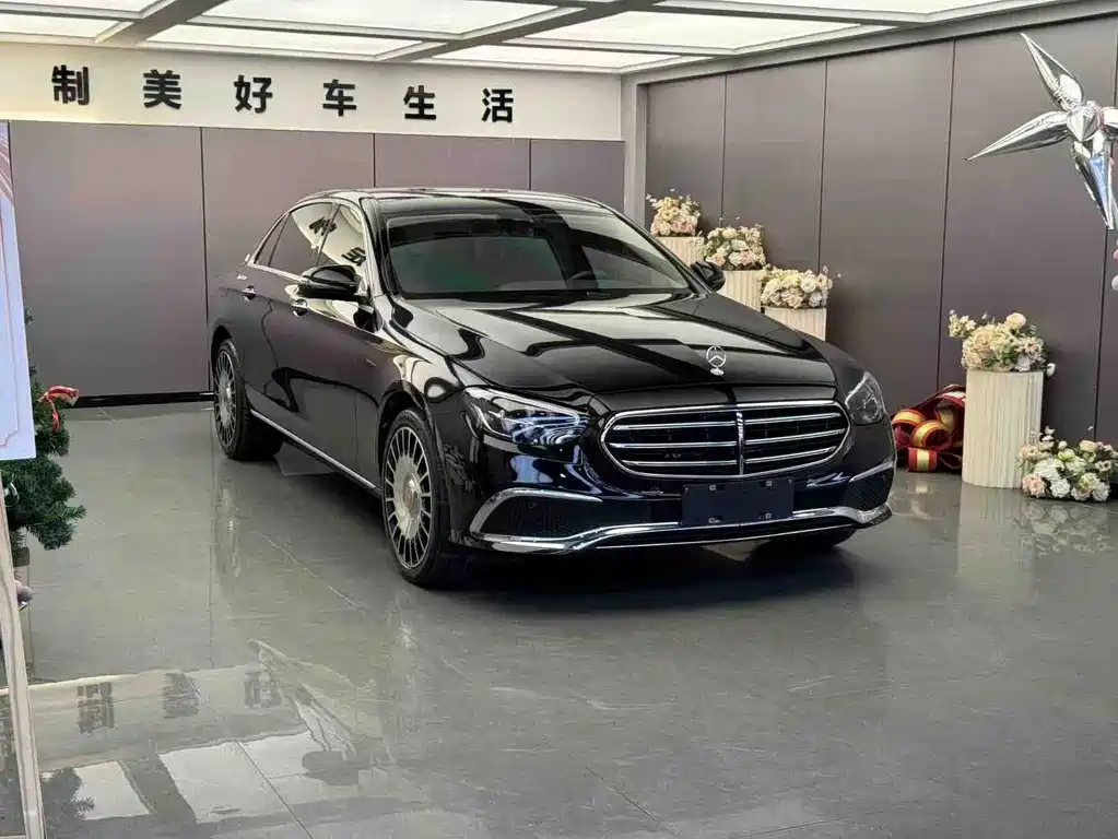 Mercedes-Benz E-Class 2023 — фото 3