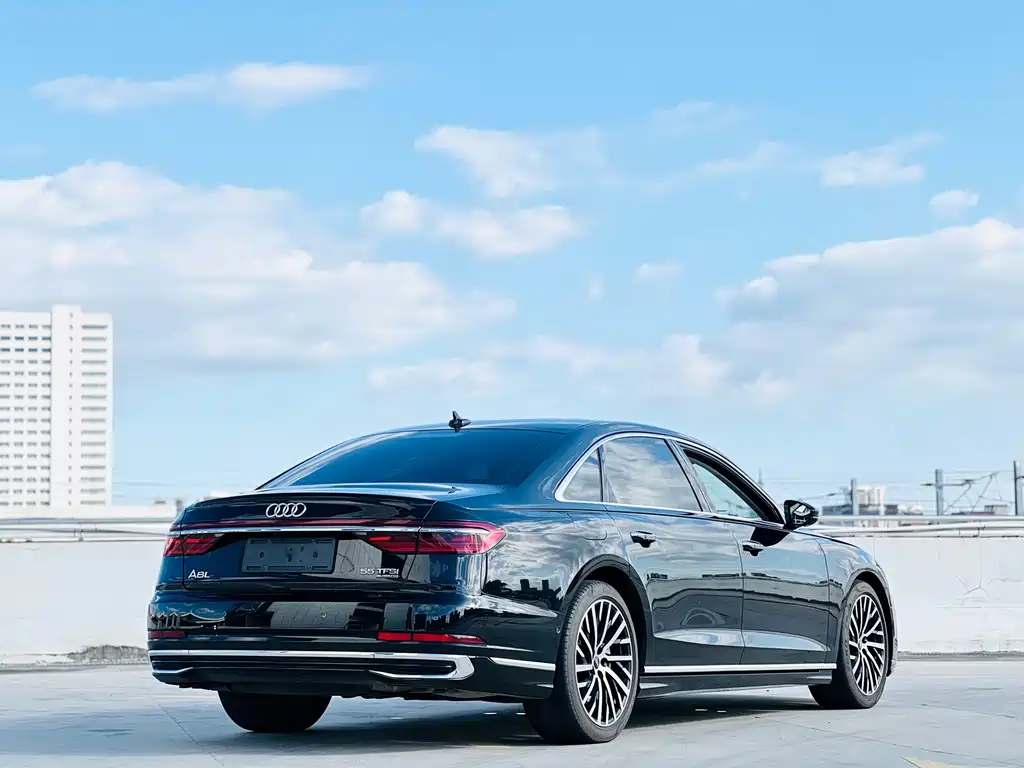 Audi A8 2023 — фото 10