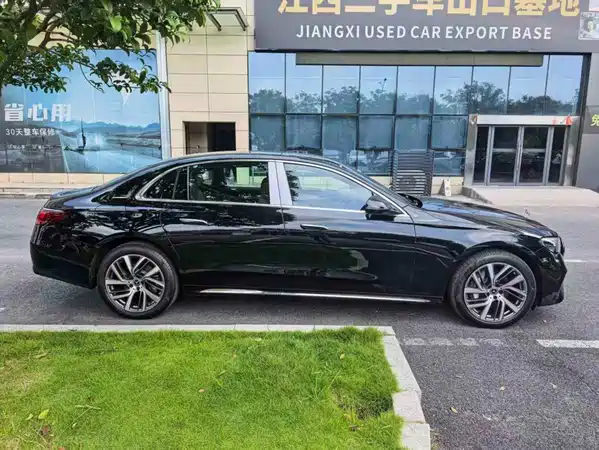 Mercedes-Benz E-Class 2025