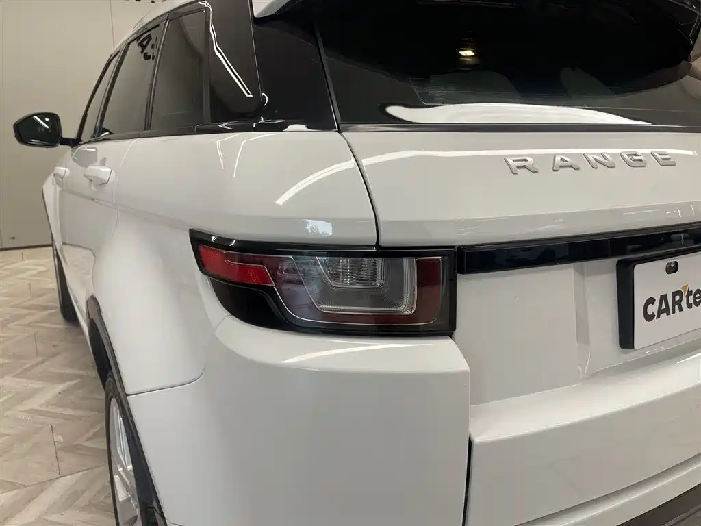 Land Rover Evoque 2018 — фото 10