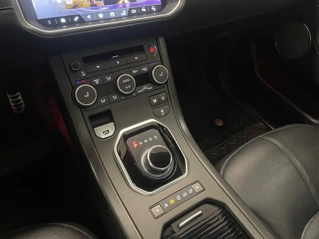 Land Rover Evoque 2018 — фото 19