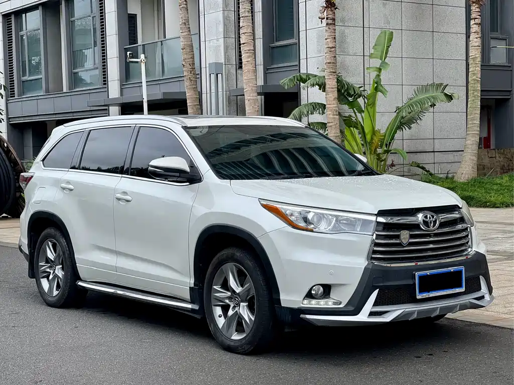 Toyota Highlander 2017 — фото 3