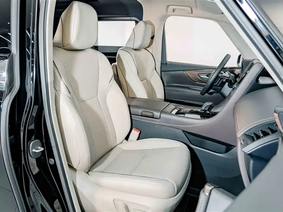 Toyota Alphard 2023 — фото 21