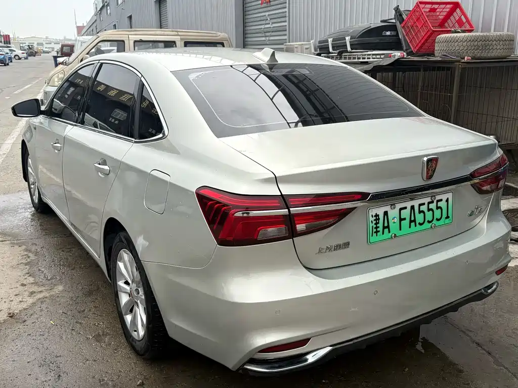 Roewe i6 New Energy 2018 — фото 4