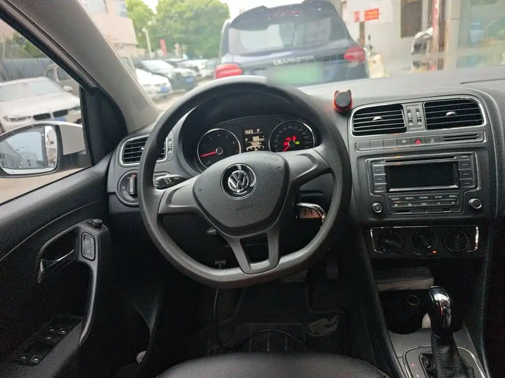 Volkswagen Polo 2016