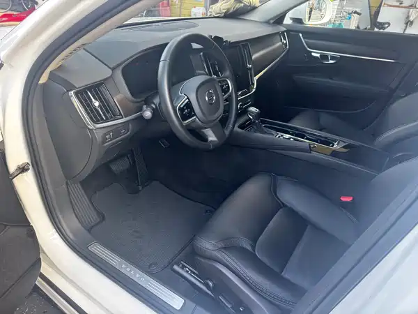 Volvo V90 2020