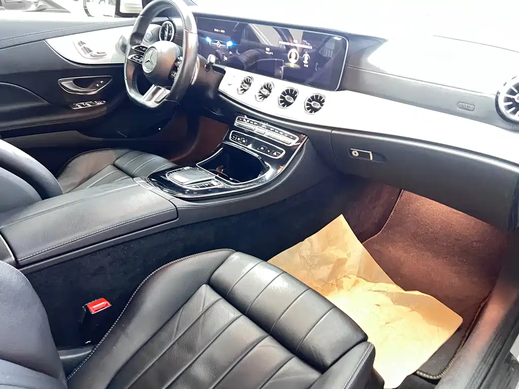 Mercedes-Benz E-Class 2021 — фото 11