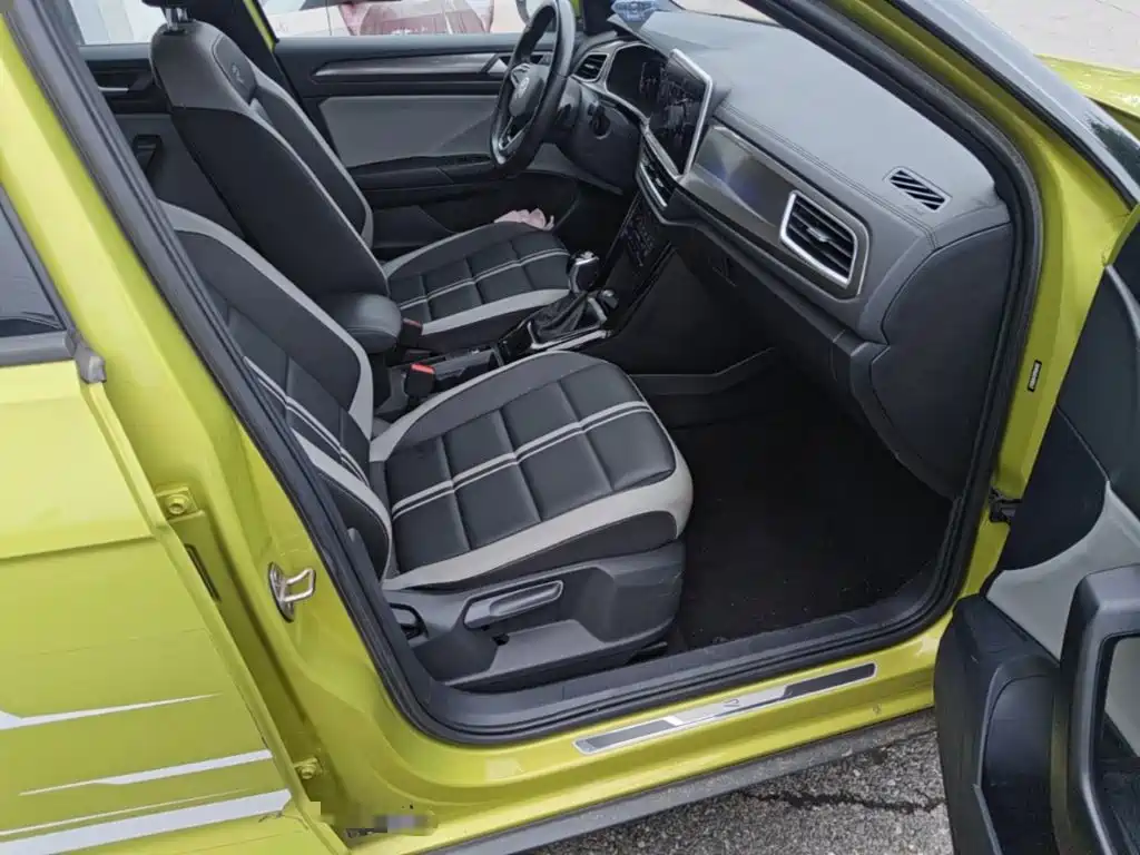 Volkswagen T-Roc 2023 — фото 11