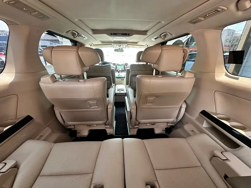 Toyota Alphard 2011 — фото 10