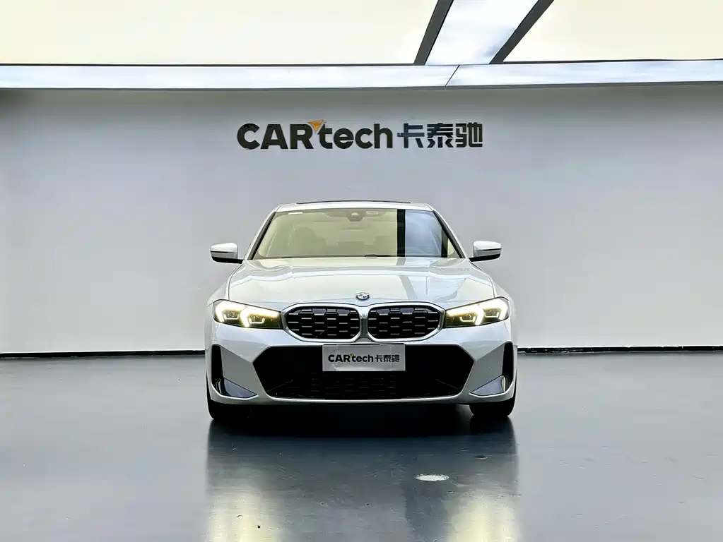 BMW 3 Series 2023 — фото 2