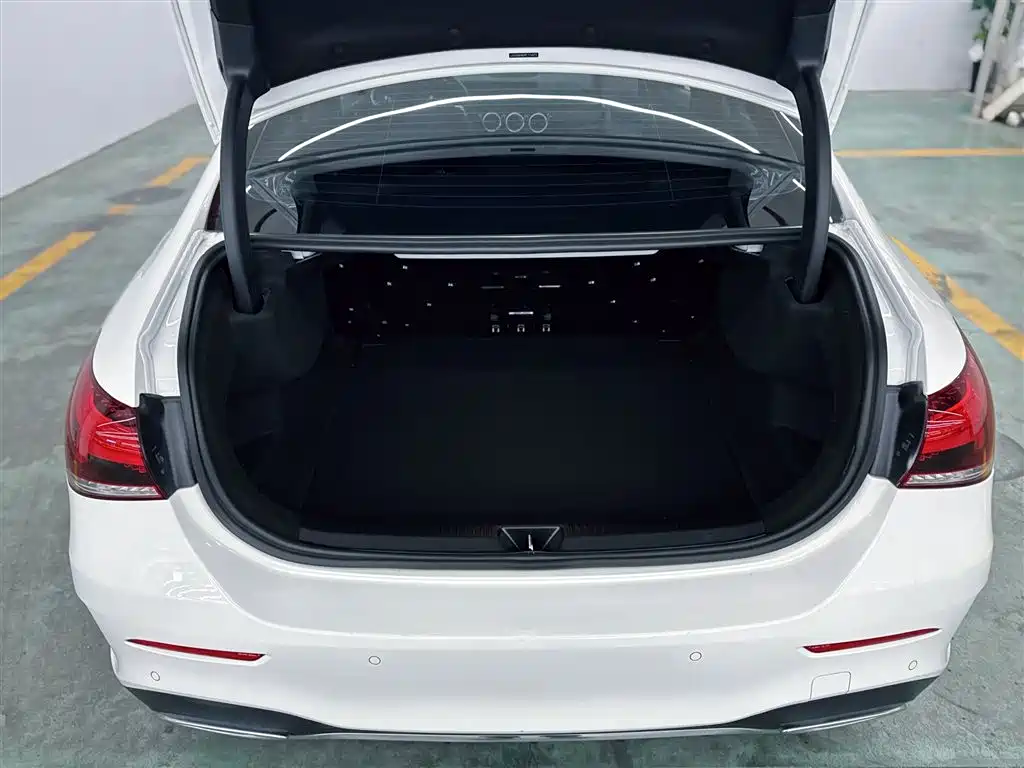 Mercedes-Benz A-Class 2023 — фото 20