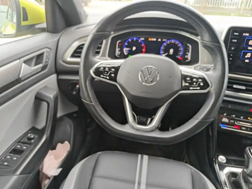 Volkswagen T-Roc 2023 — фото 17