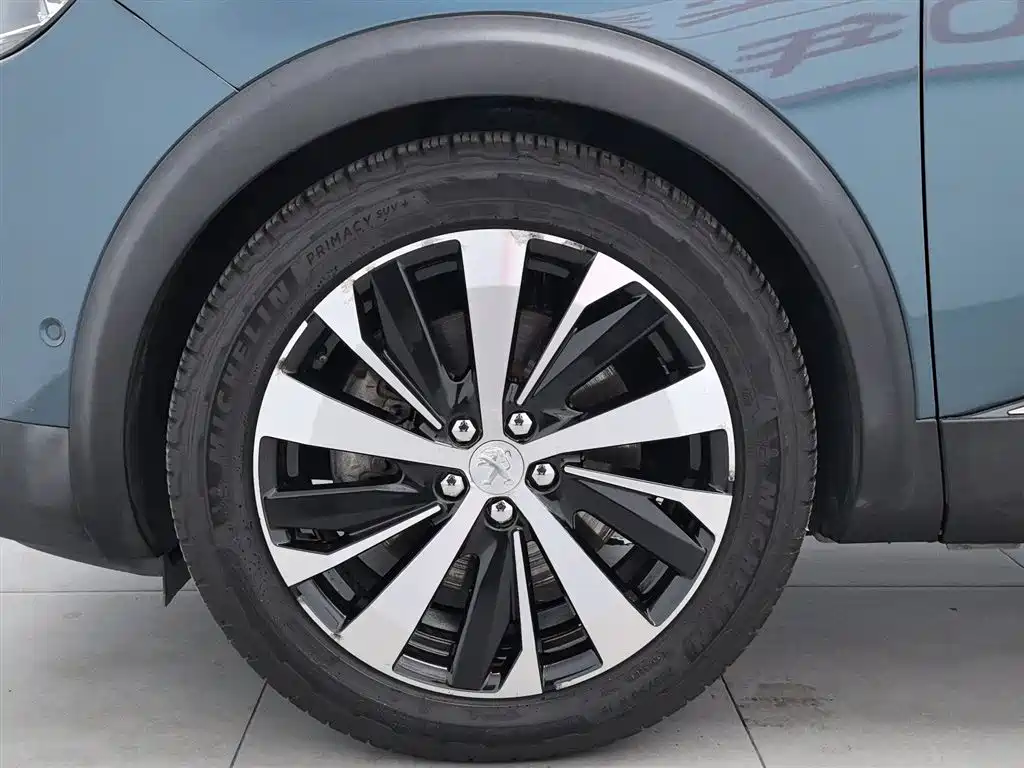 Peugeot 5008 2017 — фото 17