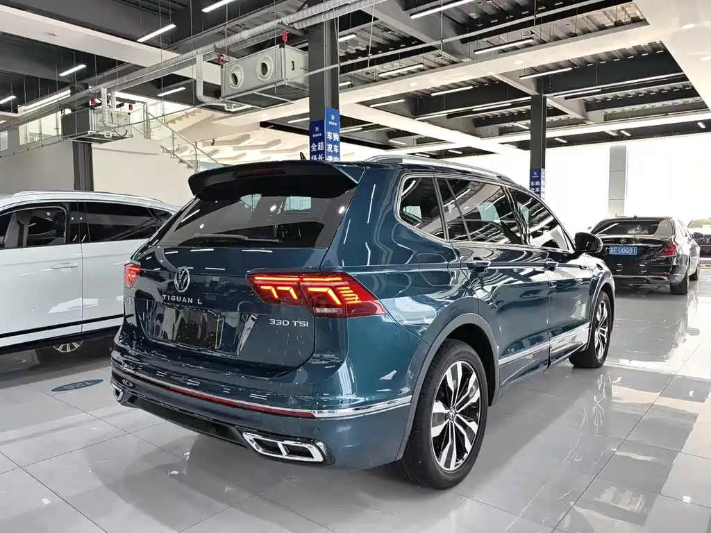 Volkswagen Tiguan L 2022 — фото 8
