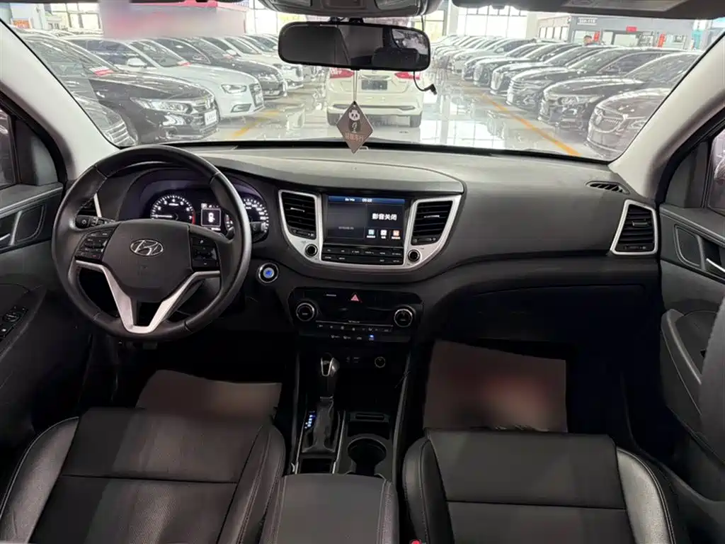 Hyundai Tucson 2016 — фото 8