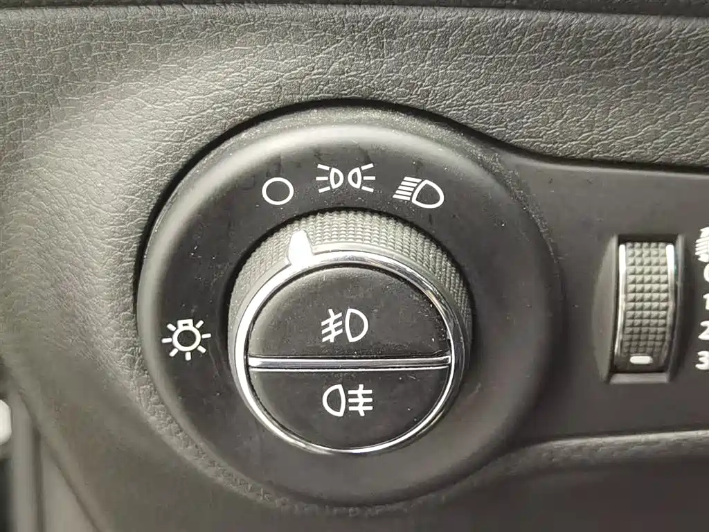 Jeep Compass 2021 — фото 21