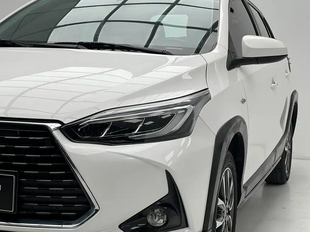 Toyota Yaris L 2023