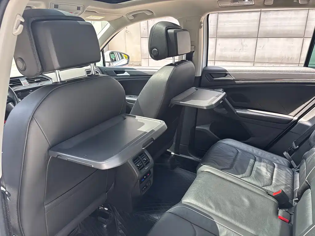 Volkswagen Tiguan 2019 — фото 14