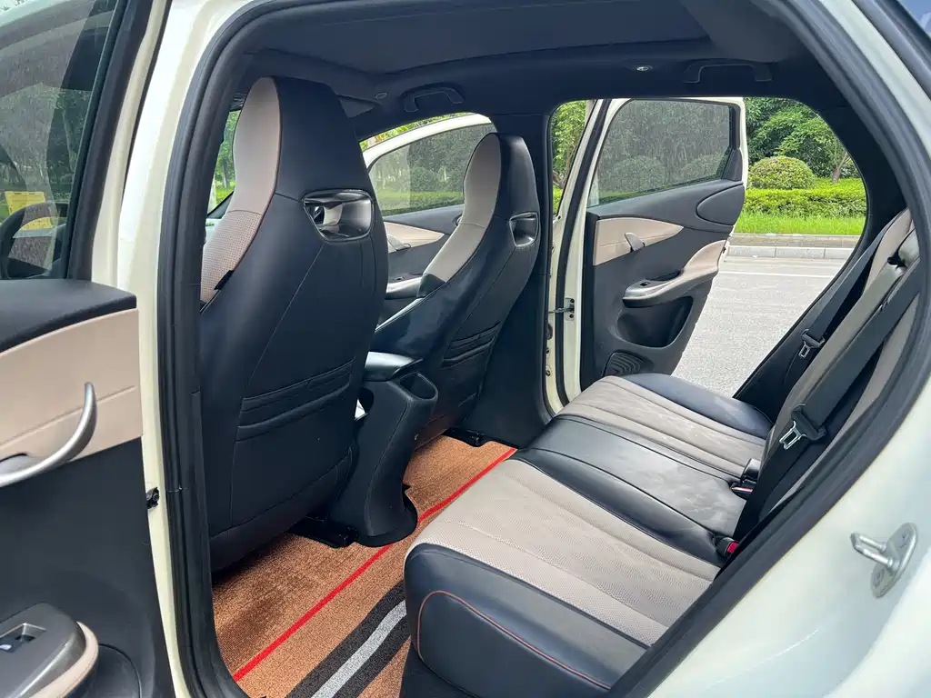 BYD Dolphin 2023