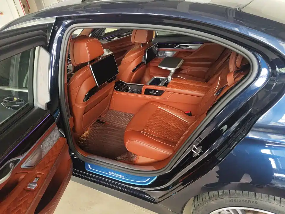 BMW 7 Series 2021 — фото 10