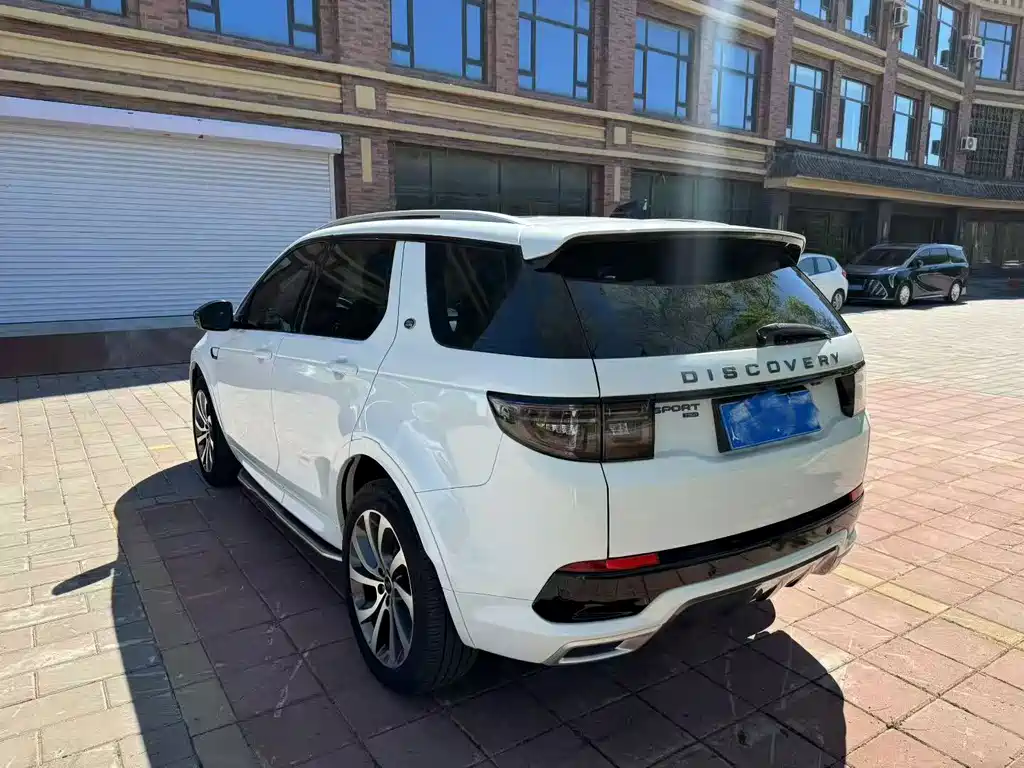 Land Rover Discovery Sport 2023 — фото 6