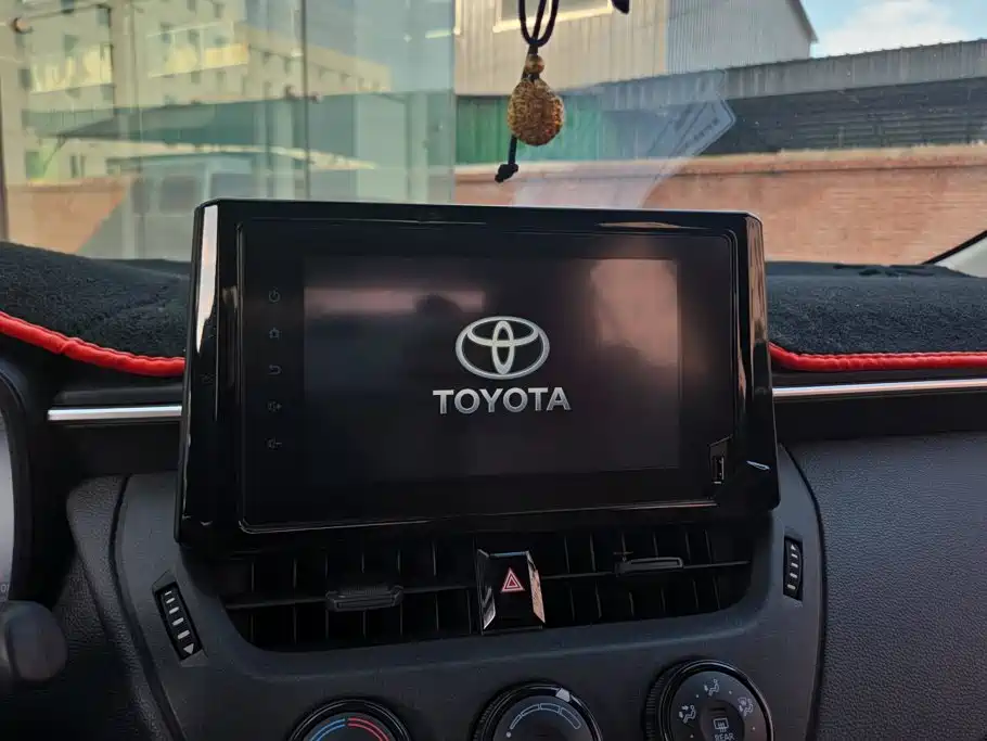 Toyota Corolla 2021 — фото 13