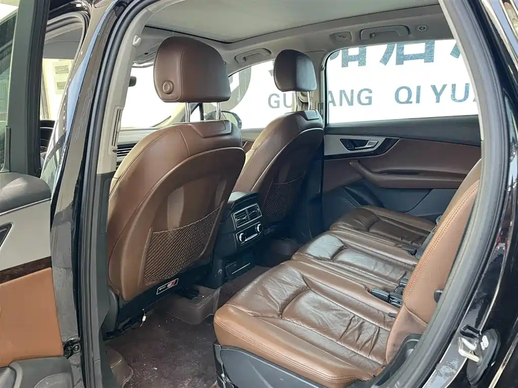 Audi Q7 2017 — фото 11