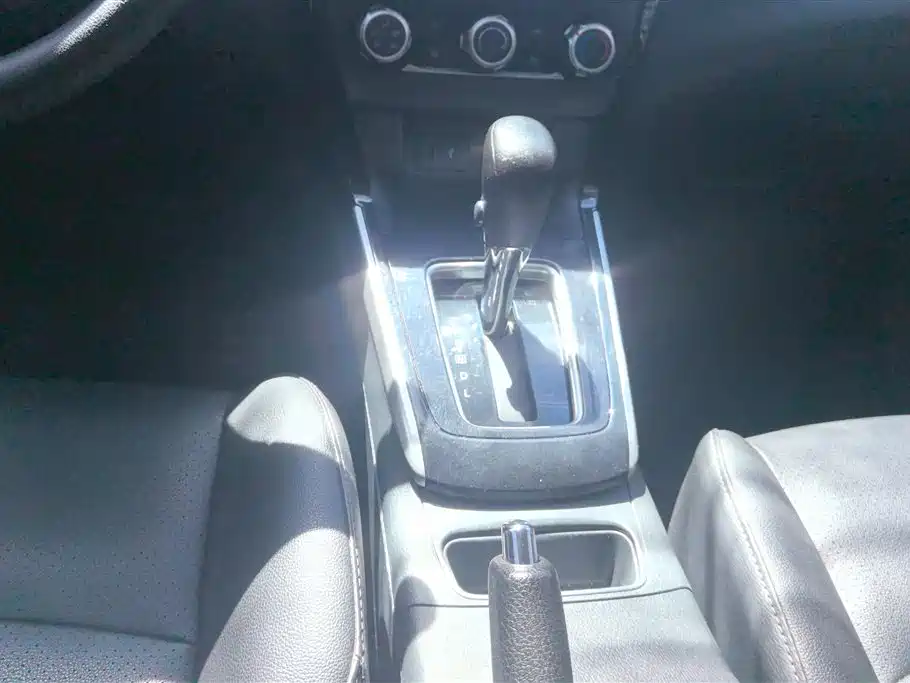 Nissan Sylphy 2022 — фото 16