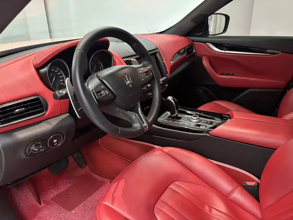 Maserati Levante 2018 — фото 4