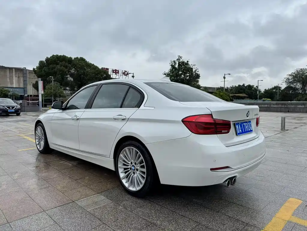 BMW 3 Series 2018 — фото 7