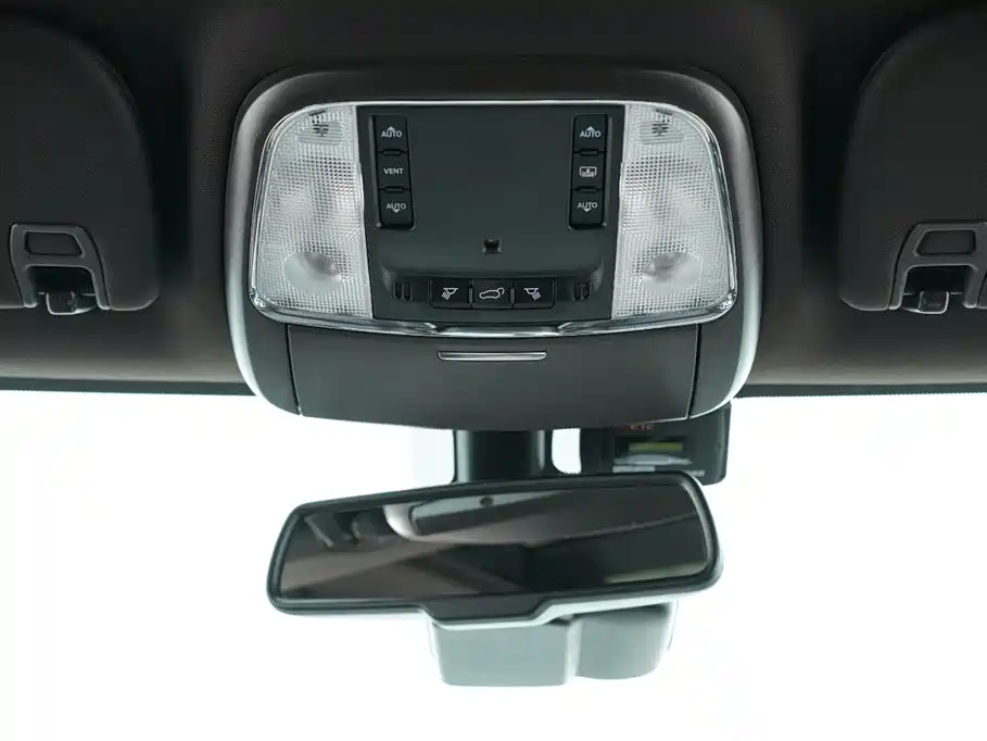 Jeep Grand Cherokee 2015 — фото 19
