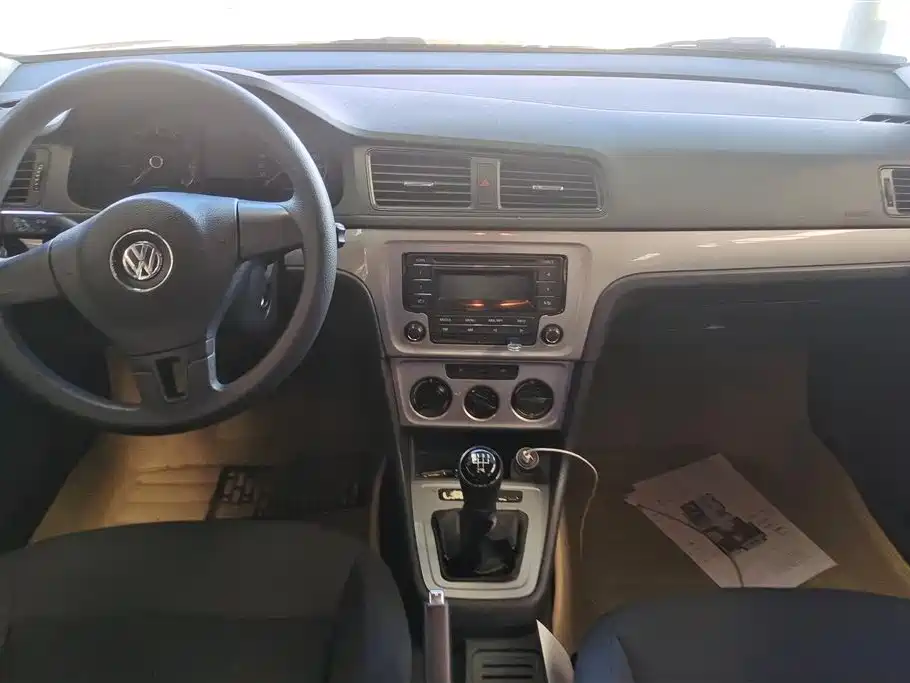 Volkswagen Lavida 2015 — фото 12