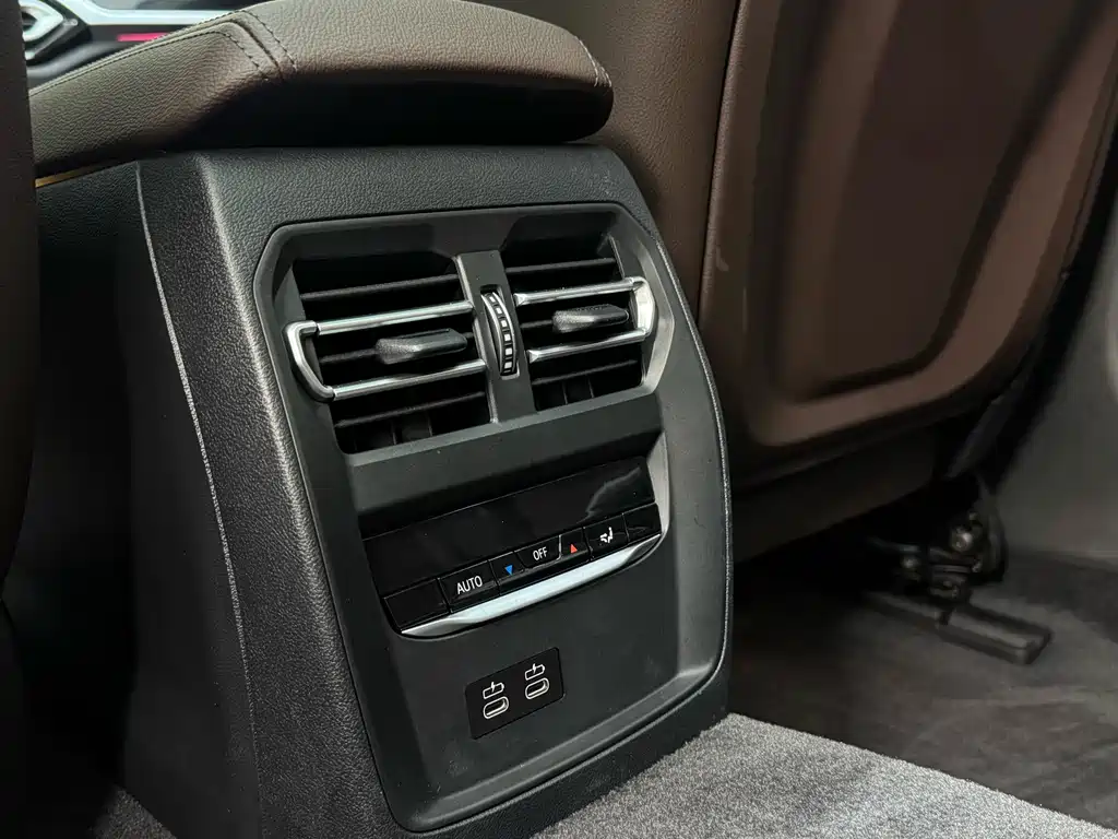 BMW i3 2022 — фото 18
