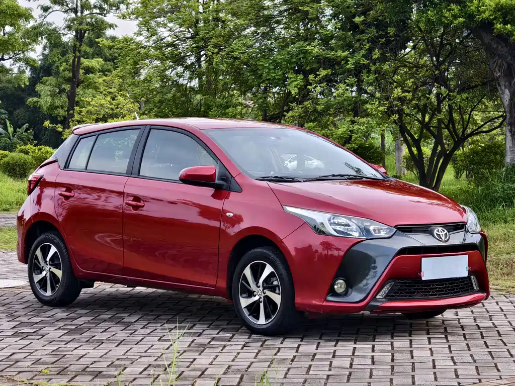 Toyota Yaris L 2018 — фото 3