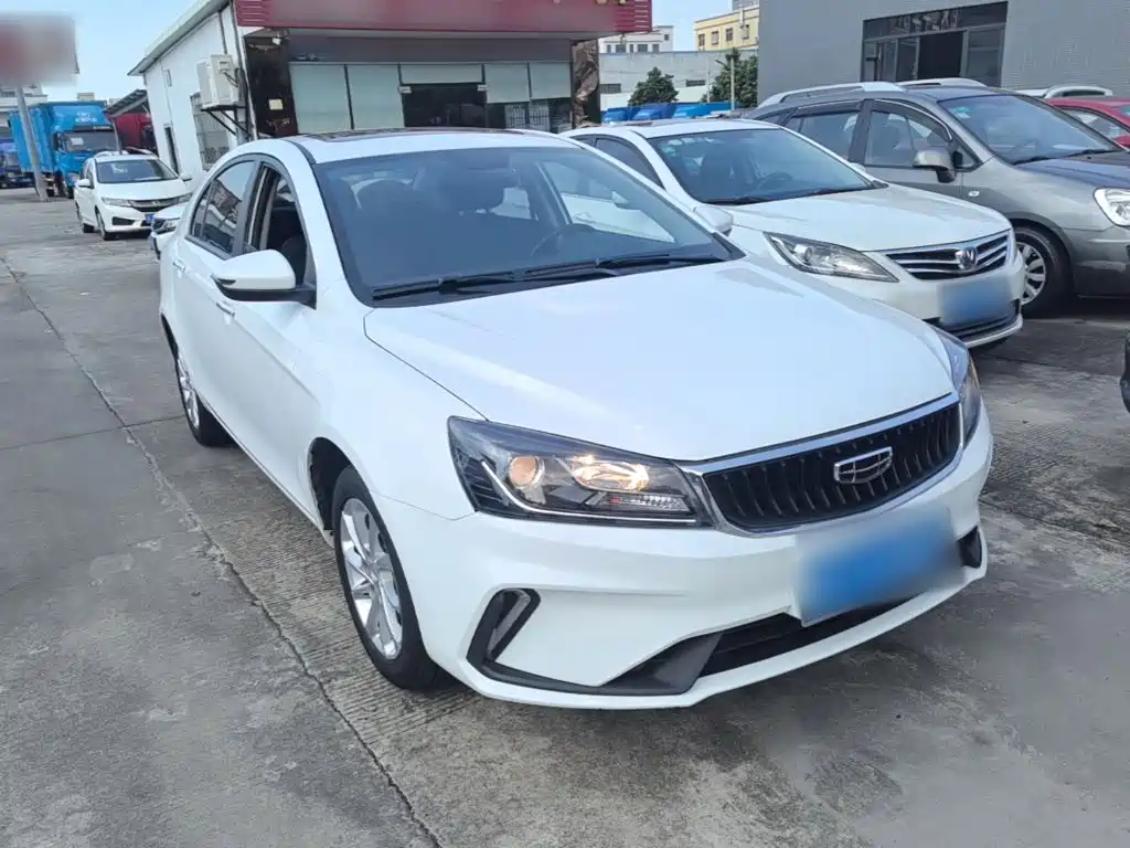 Geely Emgrand 2021