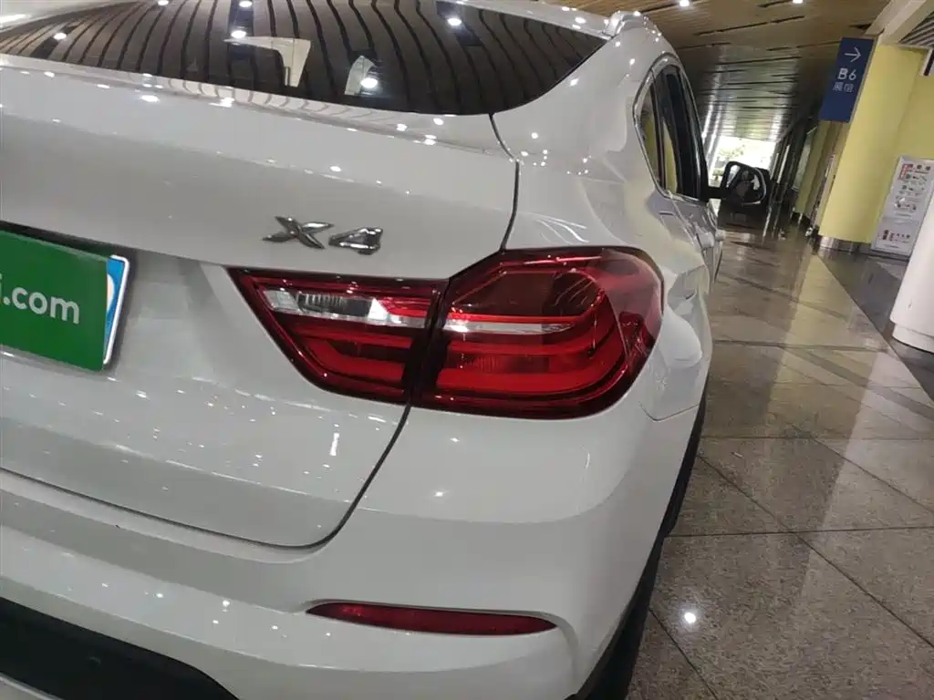 BMW X4 2018 — фото 24