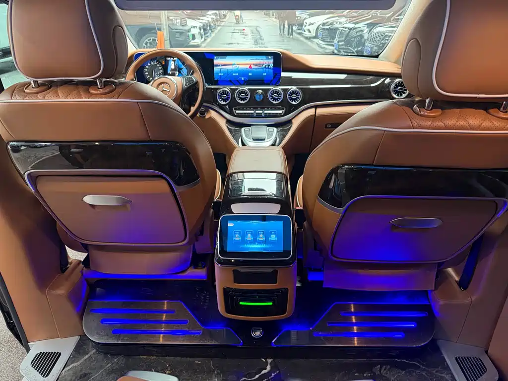 Mercedes-Benz Vito 2022 — фото 10