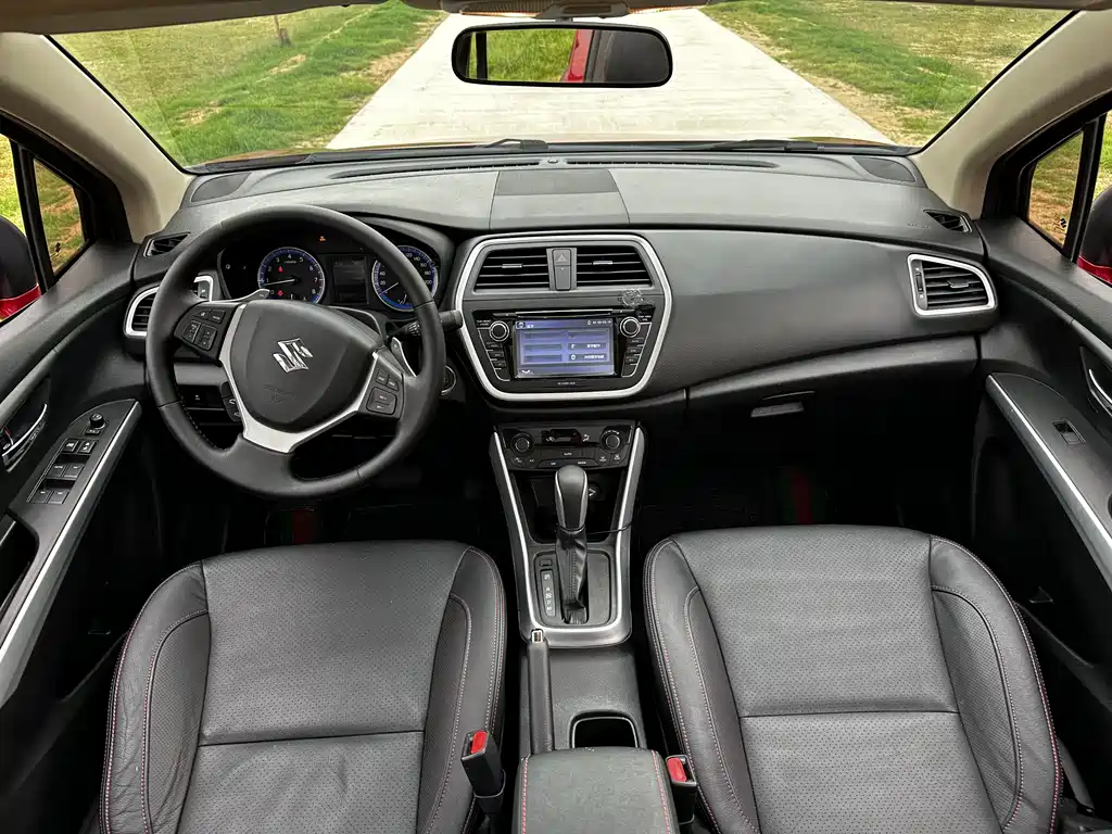 Suzuki S-Cross 2016 — фото 15