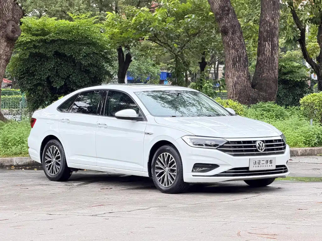 Volkswagen Sagitar 2020